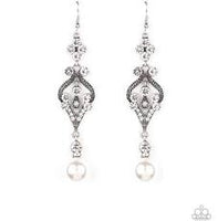 Paparazzi Elegantly Extravagant earrings